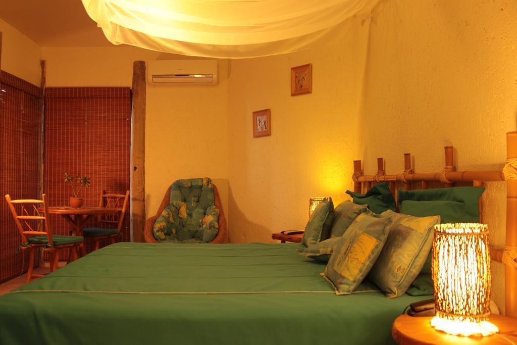 Bangalore Suites Garopaba Ngoại thất bức ảnh