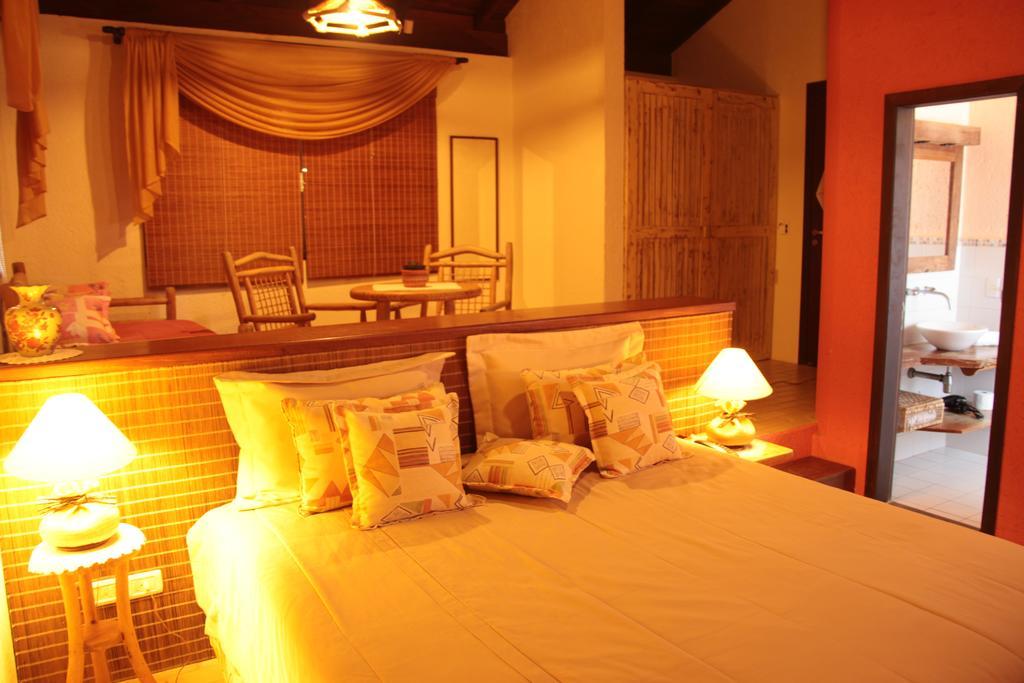 Bangalore Suites Garopaba Ngoại thất bức ảnh